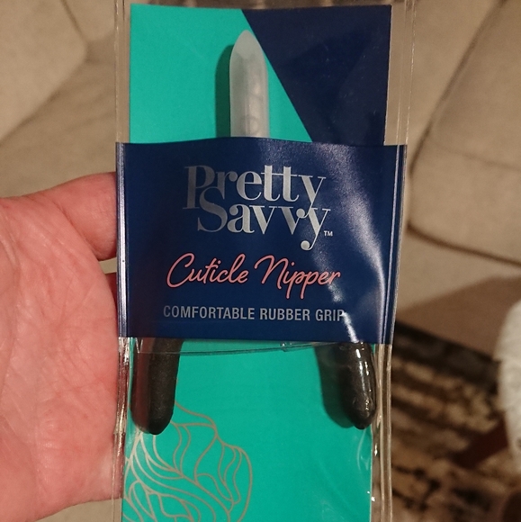 Pretty Savvy Cuticle Nipper. New in original packaging - Picture 8 of 9